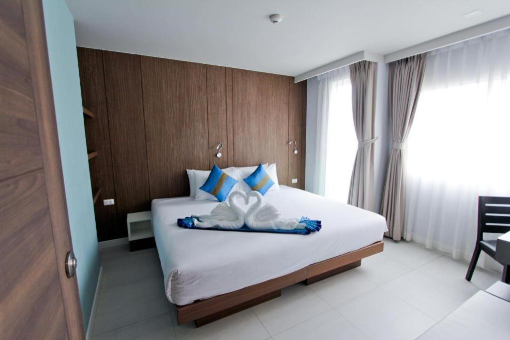 Elegancy Sansabai Hotel Patong Екстериор снимка