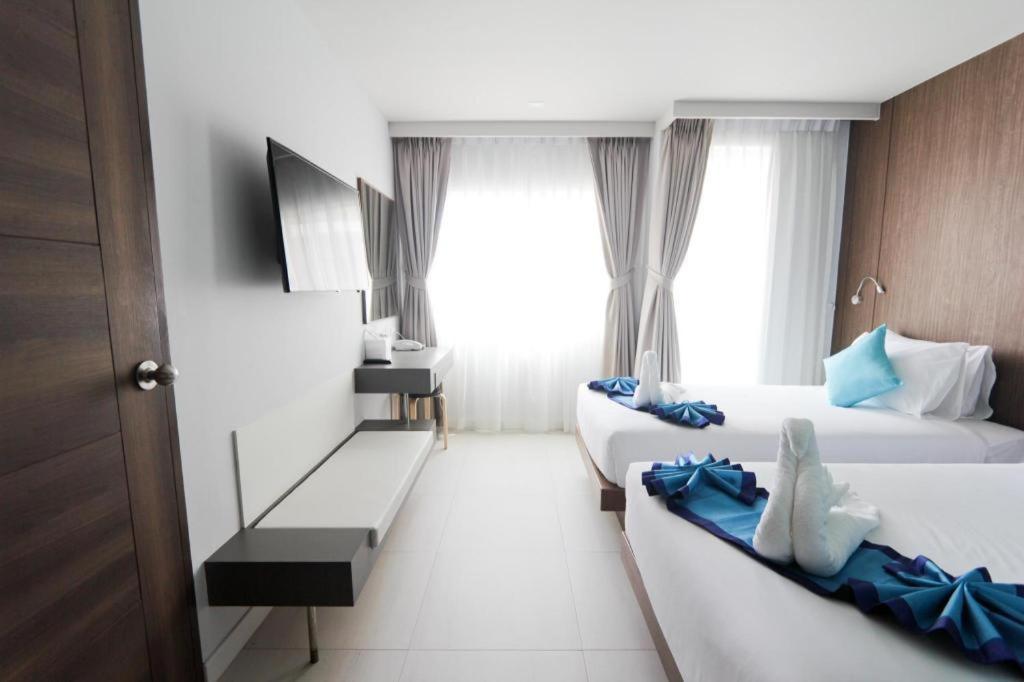 Elegancy Sansabai Hotel Patong Екстериор снимка