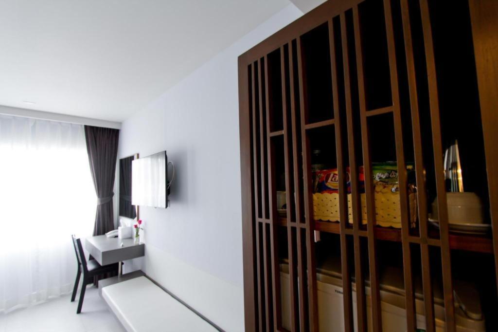 Elegancy Sansabai Hotel Patong Екстериор снимка