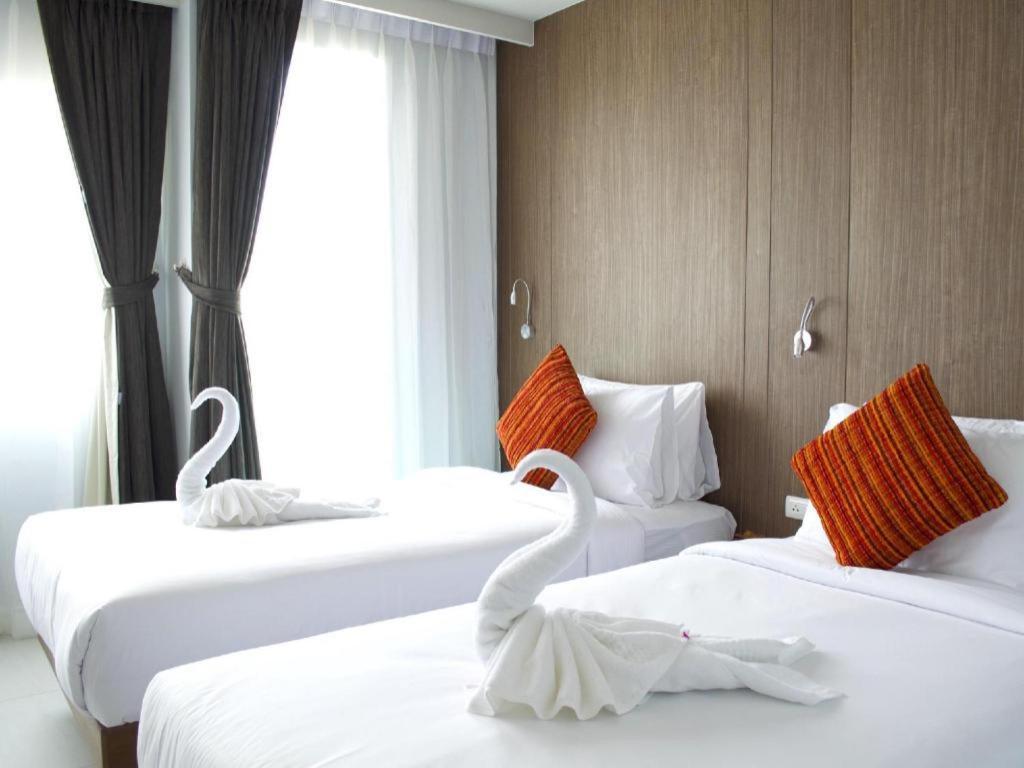 Elegancy Sansabai Hotel Patong Екстериор снимка
