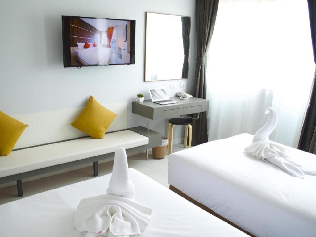 Elegancy Sansabai Hotel Patong Екстериор снимка